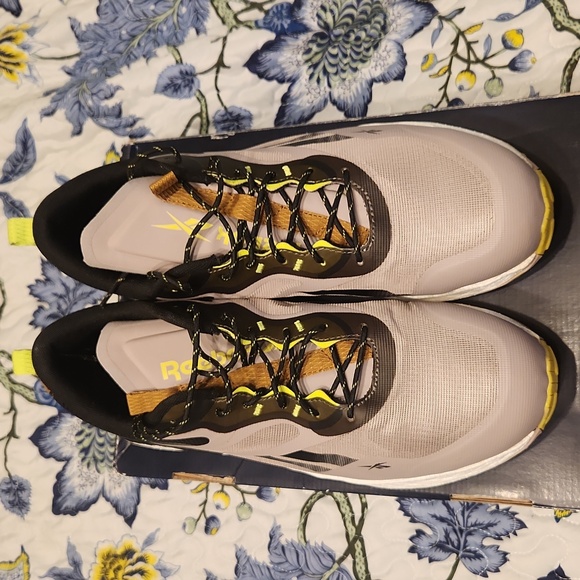 New in Box reebok floatride - Picture 3 of 10